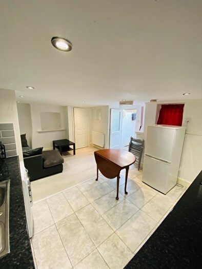 1 Bedroom Flat To Rent In James Street, East Oxford, OX4
