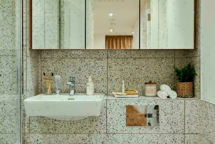 2 Bedroom Apartment To Rent In Sanday Drive, London, NW9