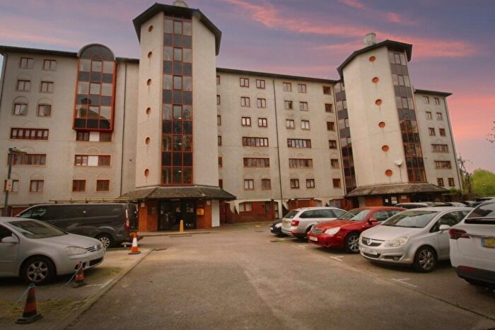 House To Rent In Eleanor Way, Waltham Cross, EN8