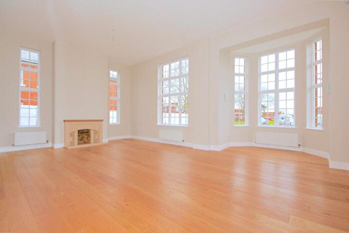 2 Bedroom Apartment To Rent In The Garden Quarter, Bicester, OX27
