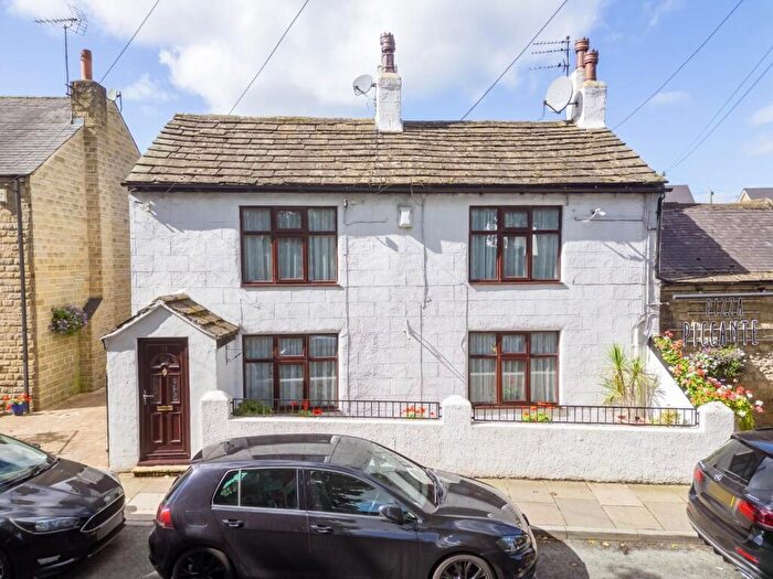 3 Bedroom Detached House For Sale In Gascoigne Farm Cottage, LS15