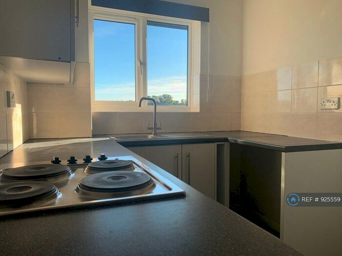 1 Bedroom Flat To Rent In Off Icknield Way, Letchworth, SG6