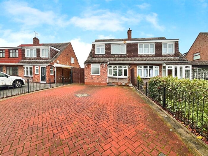 3 Bedroom Semi Detached House For Sale In Ambleside Road, Bedworth, Warwickshire, CV12