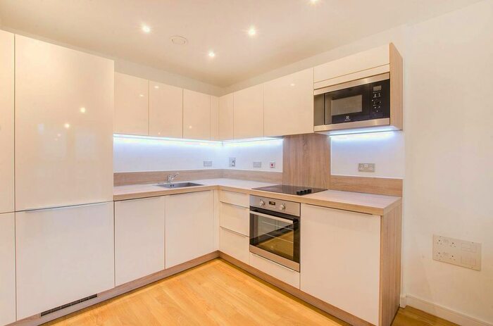 1 Bedroom Flat To Rent In Elmira Street, Lewisham, London, SE13