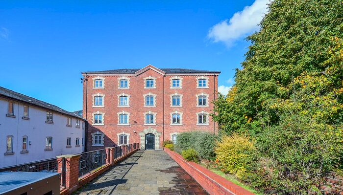 3 Bedroom Flat To Rent In Park Lane, Little Bollington, Altrincham, WA14