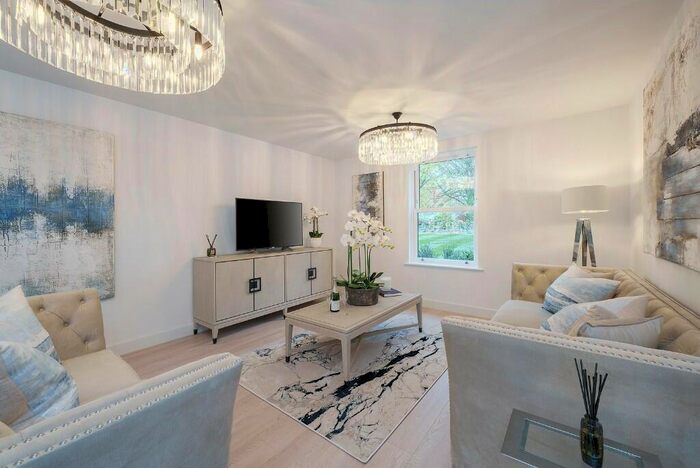 3 Bedroom End Of Terrace House For Sale In Burderop Park Chiseldon Swindon, SN4