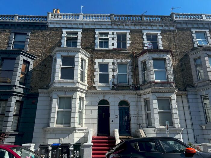 2 Bedroom Flat To Rent In Edgar Road, Cliftonville, Margate, CT9