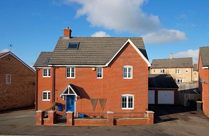 5 Bedroom Detached House For Sale In Fiona Way | Bedford | | Refitted & Remodelled, MK41