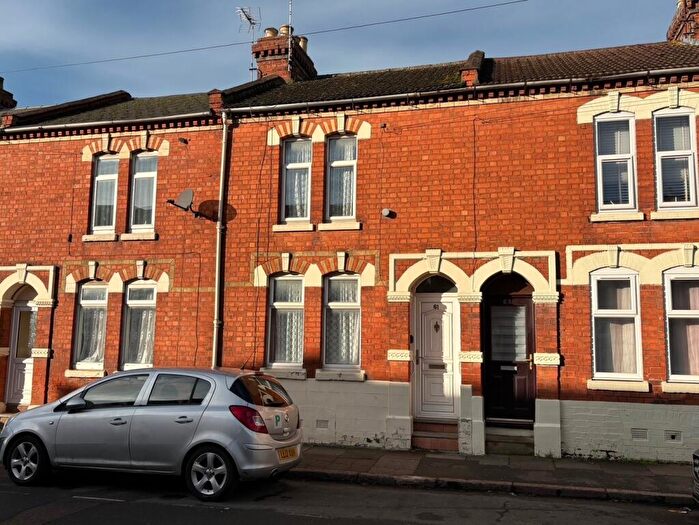 3 Bedroom Terraced House For Sale In Earl Street, The Mounts, NN1