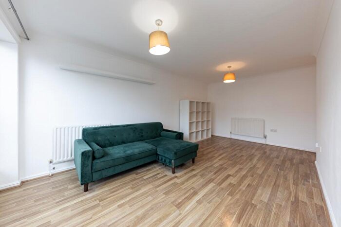 2 Bedroom Apartment To Rent In Essex Road, London, N1