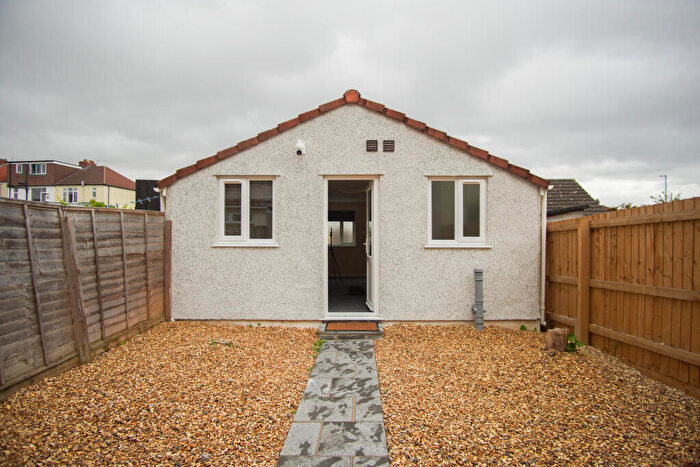 Studio To Rent In Sandling Avenue Horfield, BS7