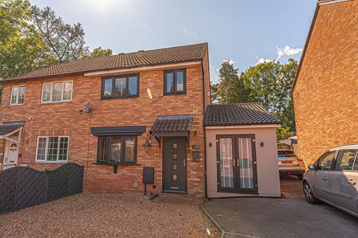 3 Bedroom Semi-Detached House For Sale In Mill Heath, Bettws, NP20