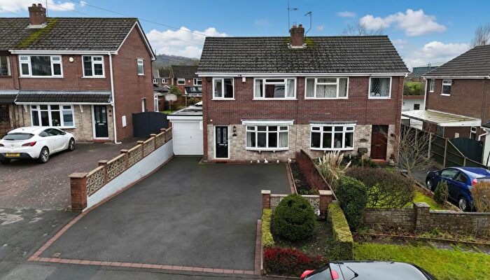 3 Bedroom Semi-Detached House For Sale In Ashbourne Road, Cheadle, ST10