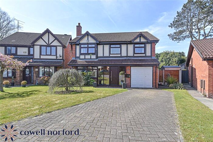 4 Bedroom Detached House For Sale In The Green, Castleton, Rochdale, OL11