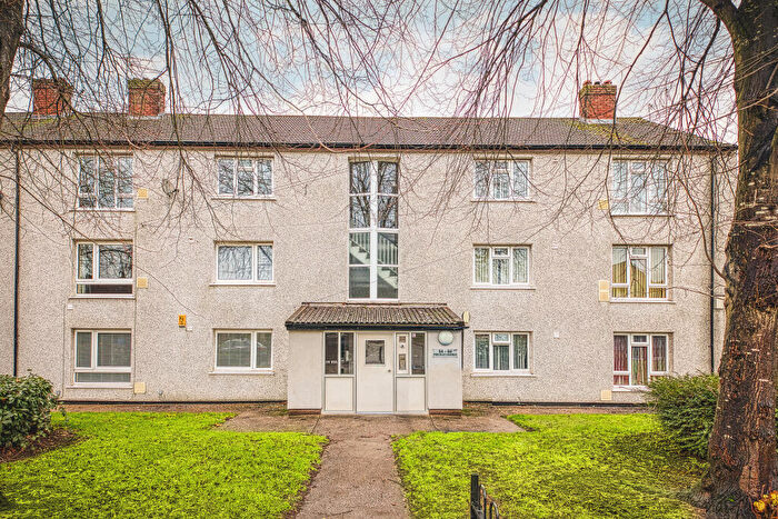 2 Bedroom Flat For Sale In Finchley Avenue, Mackworth, Derby, DE22