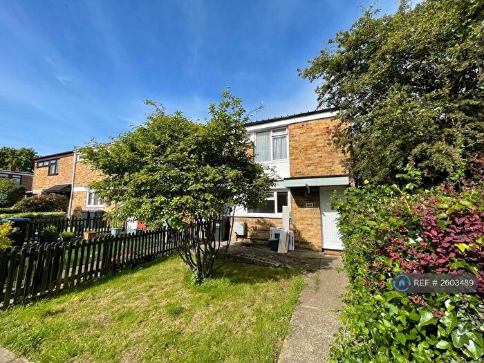 2 Bedroom End Of Terrace House To Rent In Upper Mealines, Harlow, CM18