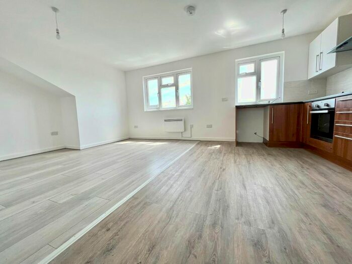 1 Bedroom Flat To Rent In Brigstock Road, Thornton Heath, CR7