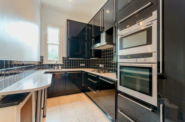 1 Bedroom Flat To Rent In Kingston Hill Place, Kingston, Kingston Upon Thames, KT2