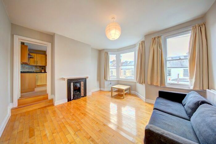 2 Bedroom Flat To Rent In Bishops Road, London, Fulham, SW6