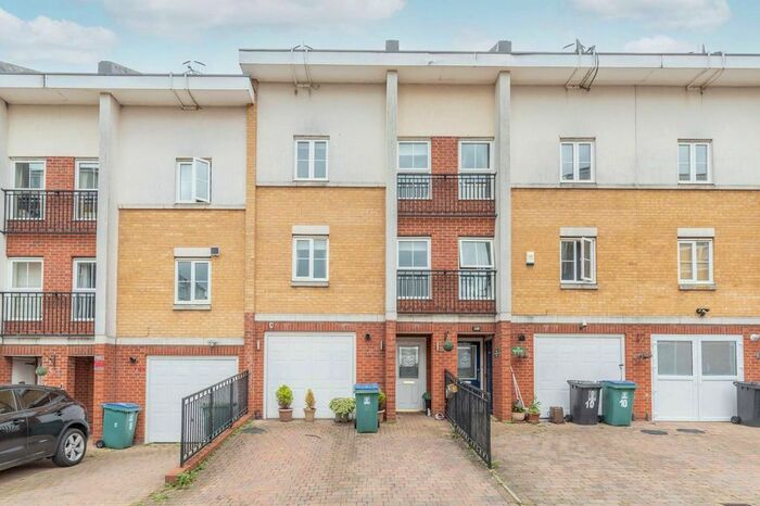 Studio To Rent In The Gateway, Watford, WD18