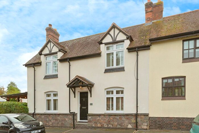 3 Bedroom Semi-Detached House For Sale In Newbold Road, Desford, LE9