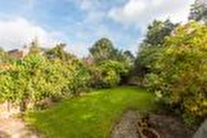 1 Bedroom Flat To Rent In Trnity Road, Tooting, SW17