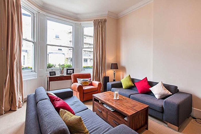 2 Bedroom Flat To Rent In Nevern Place, Earls Court, London, SW5