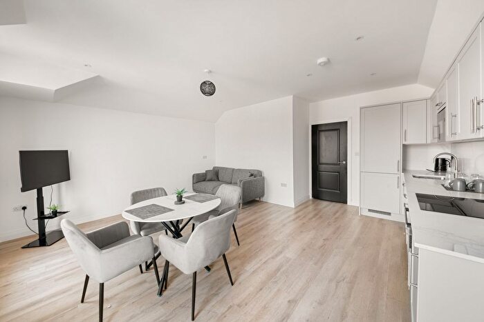 1 Bedroom Flat To Rent In Uxbridge Road, Hanwell, W7