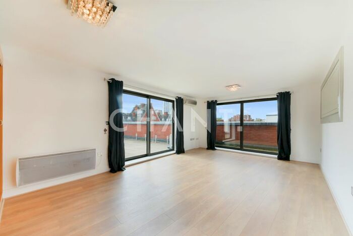 3 Bedroom Flat To Rent In Horsley Court, Victoria, London, SW1P