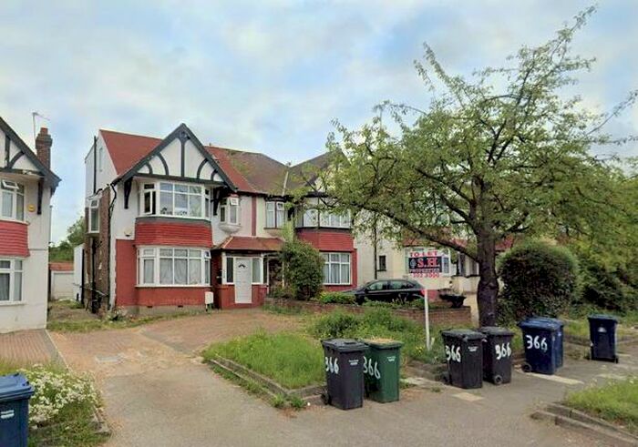 1 Bedroom Flat To Rent In Watford Way, Hendon, NW4