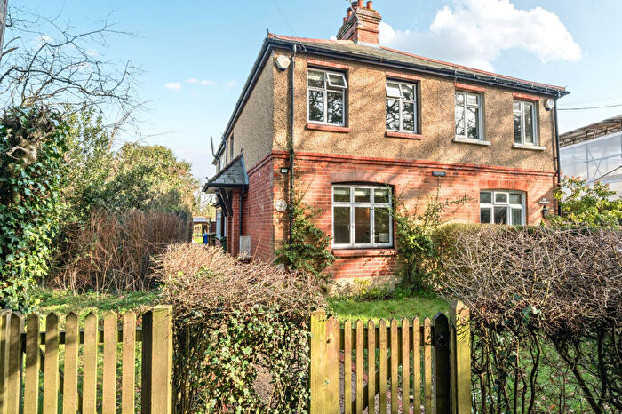 3 Bedroom Semi Detached House For Sale In Church Path, Hook, RG27