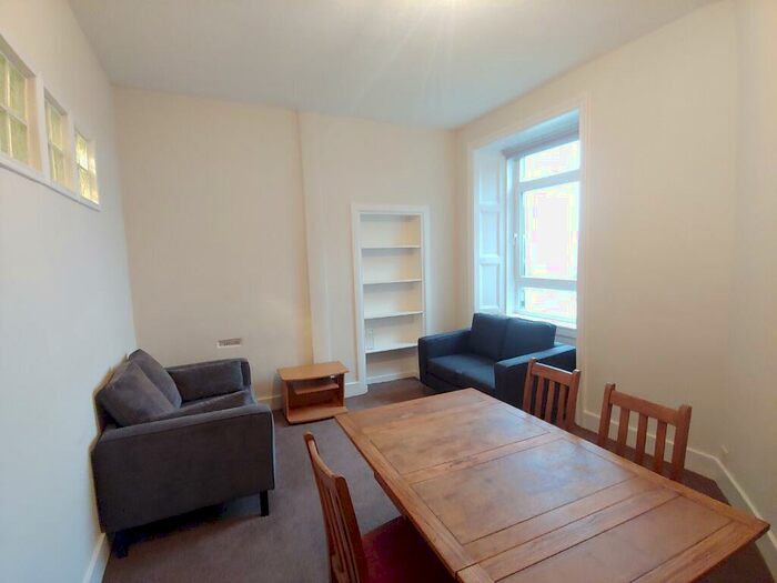 2 Bedroom Flat To Rent In Blackwood Crescent, Newington, Edinburgh, EH9