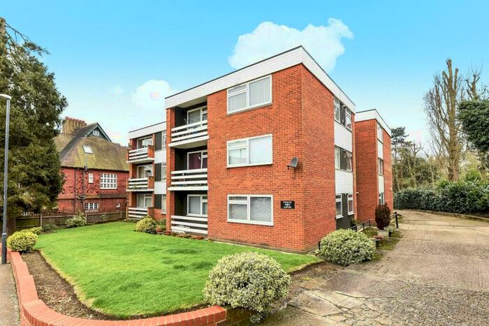 2 Bedroom Flat To Rent In Penair Lodge, South Hill Avenue, Harrow On The Hill, HA1