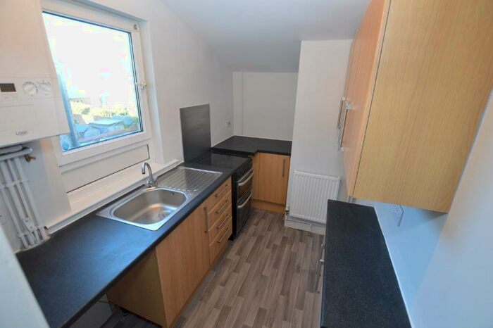 2 Bedroom Flat To Rent In Gladstone Street, Leven, KY8