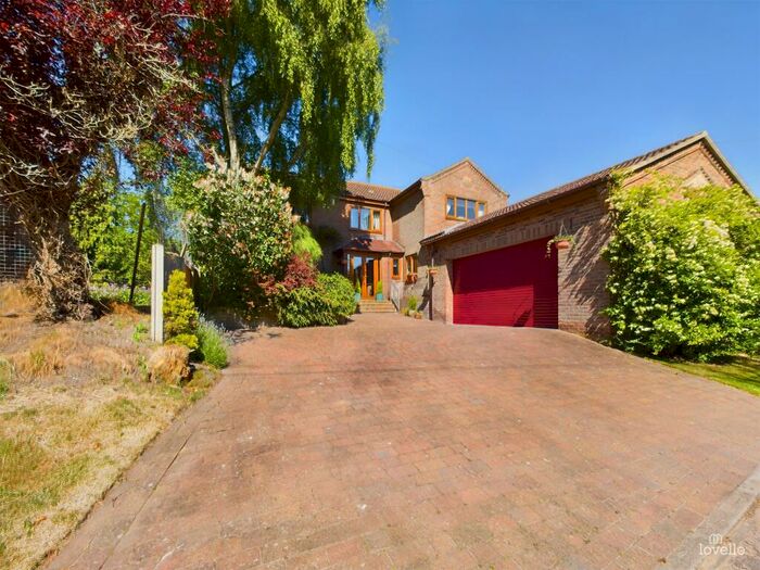 5 Bedroom Detached House For Sale In Howsham Lane, Searby, DN38