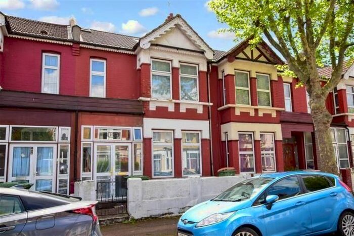 3 Bedroom Terraced House To Rent In Clements Road, London E6