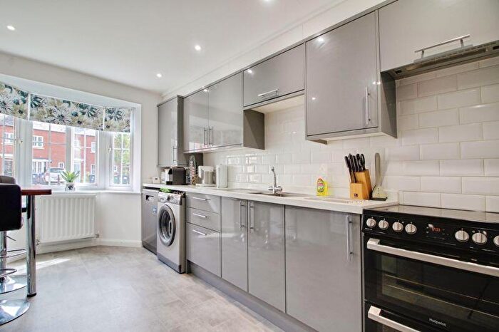 4 Bedroom Town House For Sale In Banks Court, St. Neots, PE19