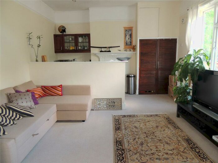 1 Bedroom Apartment To Rent In Brighton Road, Purley, CR8