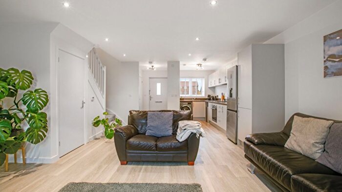 3 Bedroom Semi-Detached House For Sale In Primrose Gardens, Auckley, DN9