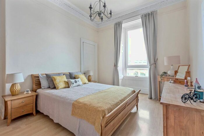 1 Bedroom Flat To Rent In Mcdonald Road, Edinburgh, EH7