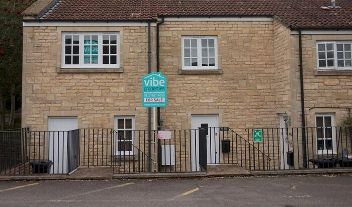 2 Bedroom Cottage For Sale In High Street, Bath, BA2