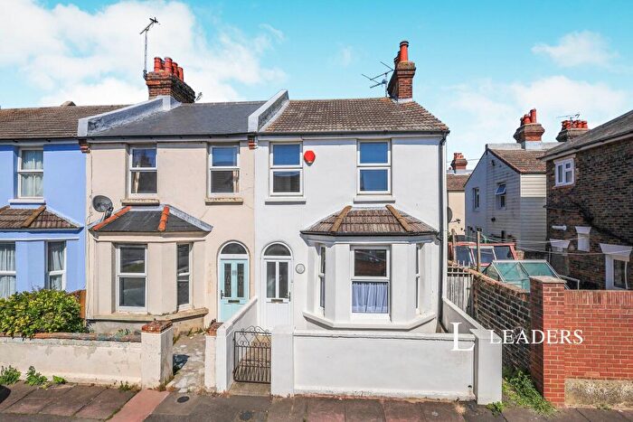 2 Bedroom End Of Terrace House To Rent In Kilda Street, BN22