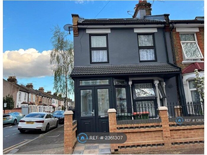 6 Bedroom End Of Terrace House To Rent In Eversleigh Road, London, E6