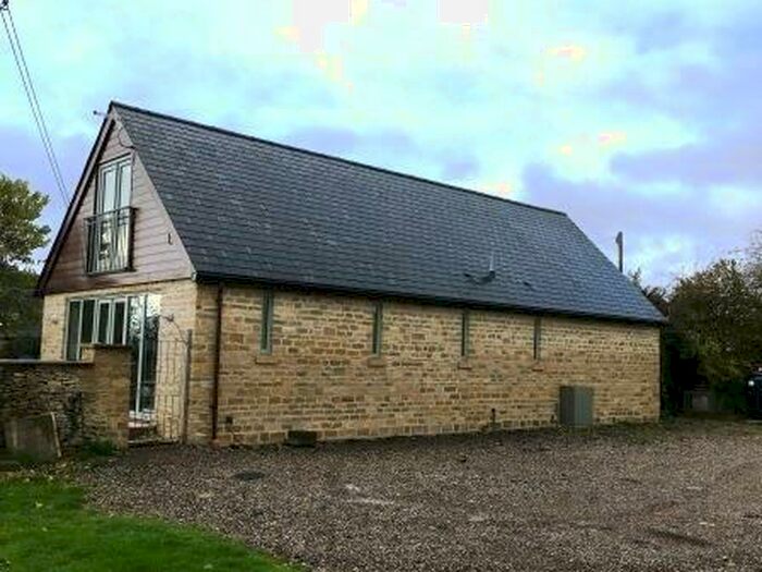 2 Bedroom Detached House To Rent In Lew Road, OX29