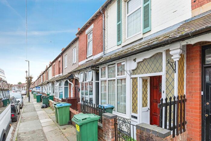 3 Bedroom Terraced House For Sale In Bolingbroke Road, Coventry, CV3