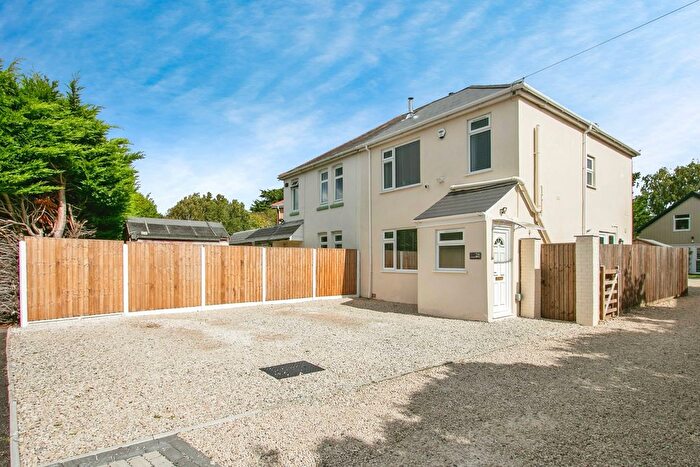 3 Bedroom Semi-Detached House For Sale In St. Clements Road, Poole, Dorset, BH15