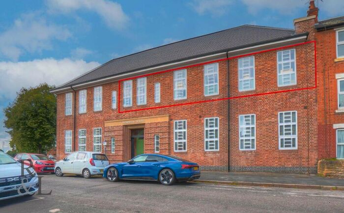 3 Bedroom Flat To Rent In Mundella House, Green Street, Nottingham, Nottinghamshire, NG2