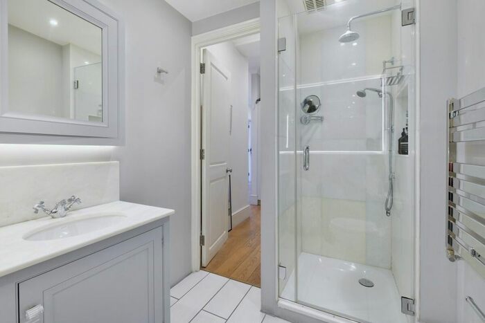 1 Bedroom Flat To Rent In Sloane Court West, London, SW3