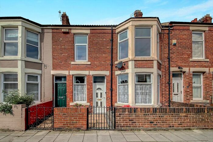 3 Bedroom Flat To Rent In Whitley Bay, Tyne And Wear, NE26