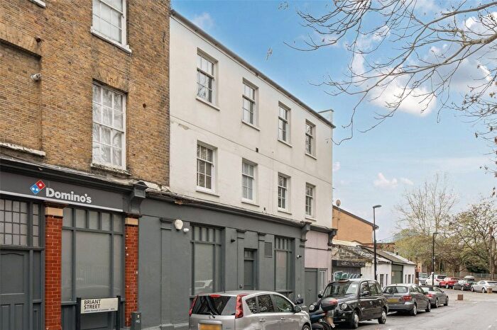 1 Bedroom Flat For Sale In New Cross Road, London, SE14